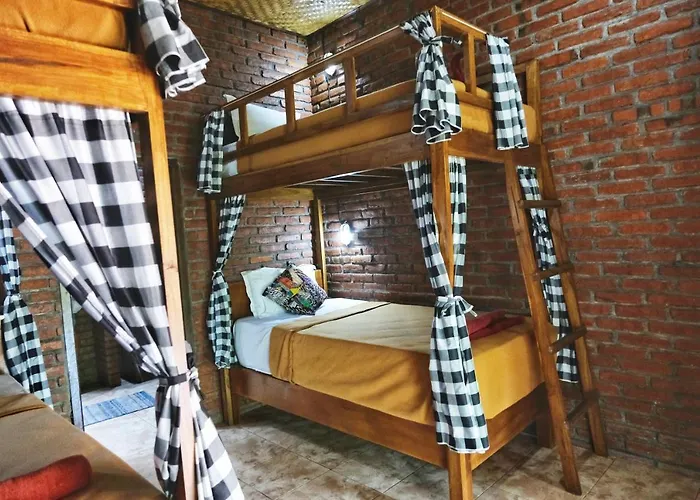 Bunut Tree Auberge de jeunesse Kubutambahan (Bali)